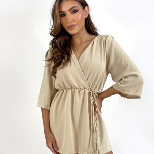 02e8cdba2fc3e689c039d16f4456fcda.jpeg Macaquinho Isabel - Nude