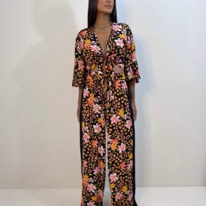 05df770fd285e2e8f0266ac80e20c1b3.jpeg Conjunto Maria - Primavera Fundo Preto