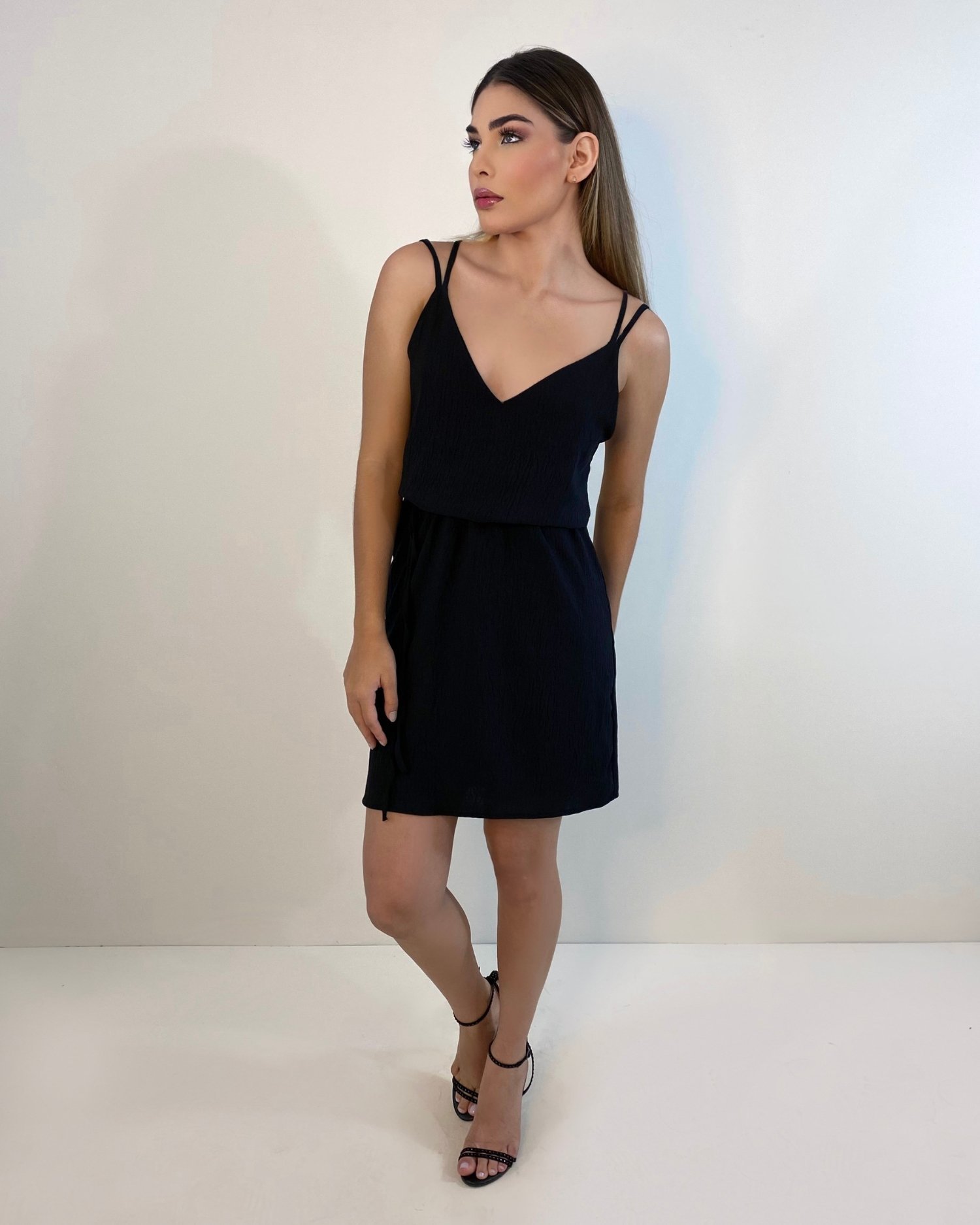 Vestido Isis - Preto - Image 1