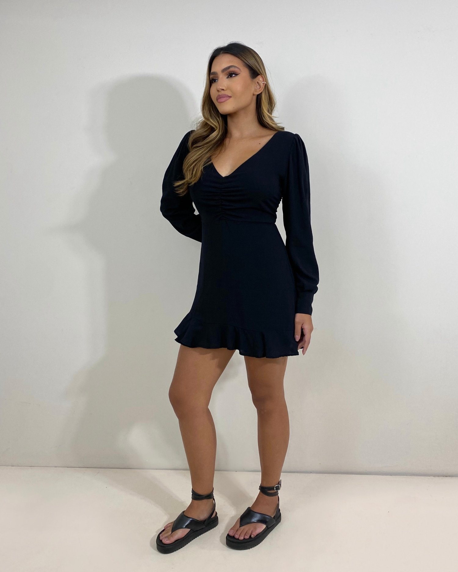 Macaquinho Tamires - Preto - Image 4