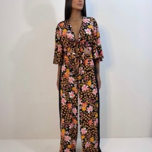 Cropped Maria - Primavera Fundo Preto - Image 1